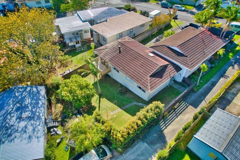 Photo of property in 2/34 Bayview Road, Bayview, Auckland, 0629