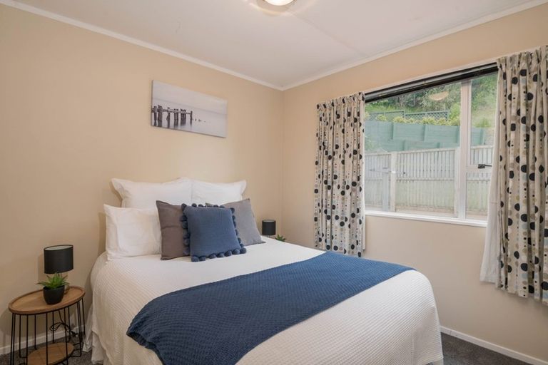 Photo of property in 42 Postgate Drive, Whitby, Porirua, 5024