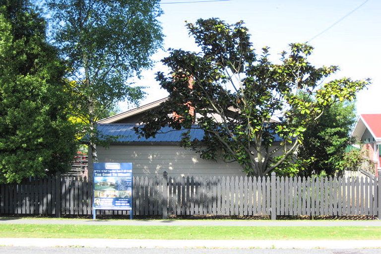 Photo of property in 24 Good Street, Rangiora, 7400