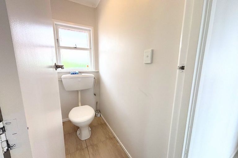 Photo of property in 15 Halberg Street, Papakura, 2110