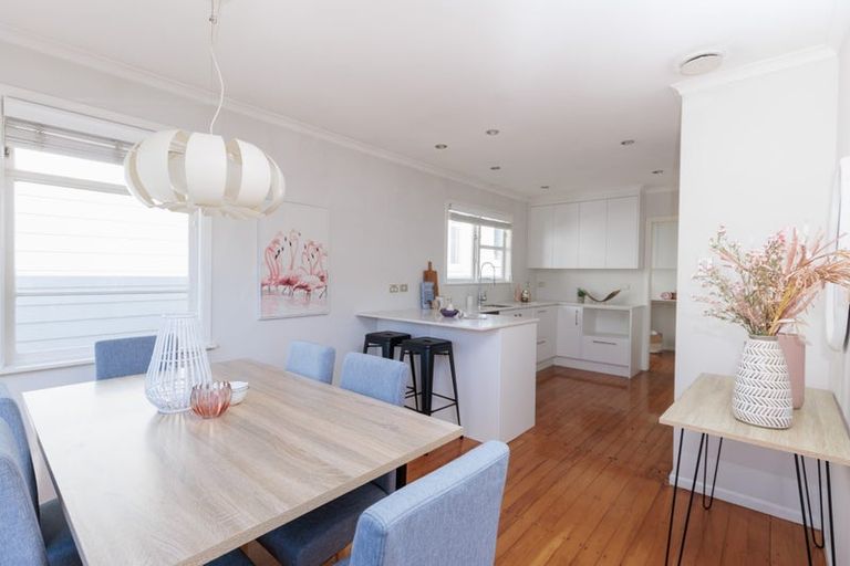 Photo of property in 15 Collier Avenue, Karori, Wellington, 6012