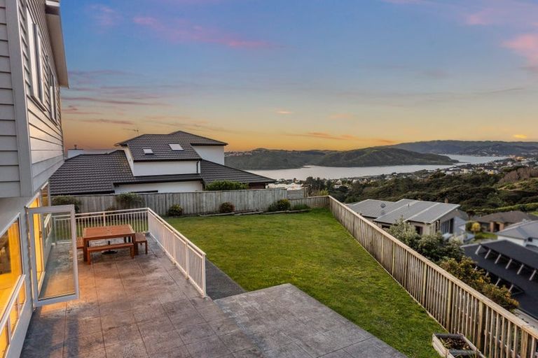Photo of property in 18 Milford Street, Aotea, Porirua, 5024