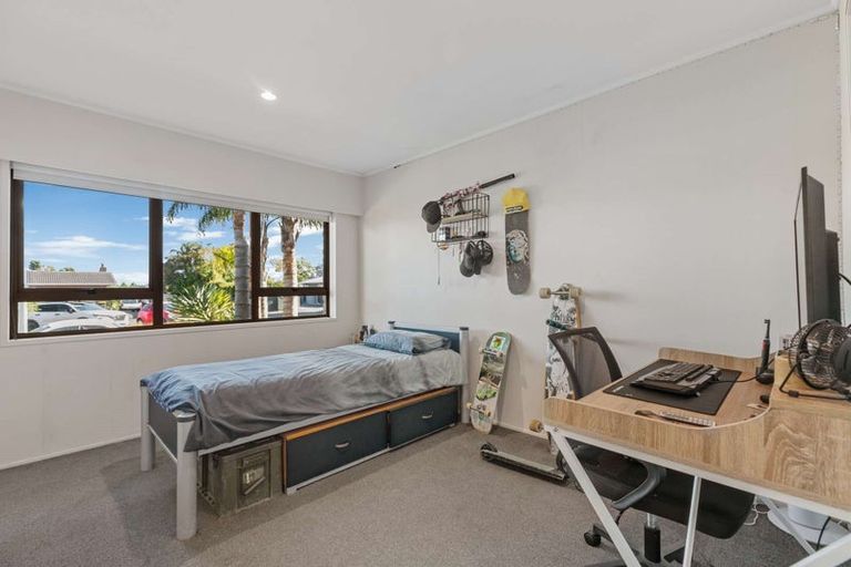 Photo of property in 6 Koromiko Place, Waiuku, 2123