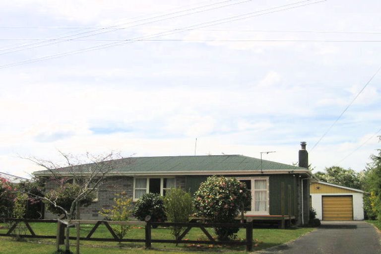 Photo of property in 19 Logan Street, Fairy Springs, Rotorua, 3015