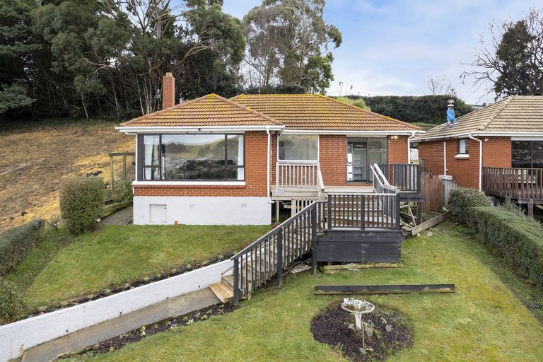 Photo of property in 44 Waldron Crescent, Green Island, Dunedin, 9018