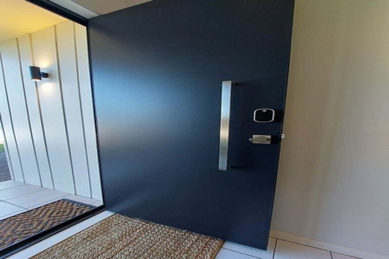 Photo of property in 2 Grevillea Place, Mount Maunganui, 3116