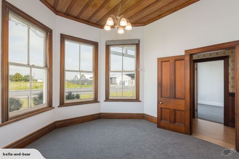 Photo of property in 21 Railway Street, Helensville, 0800