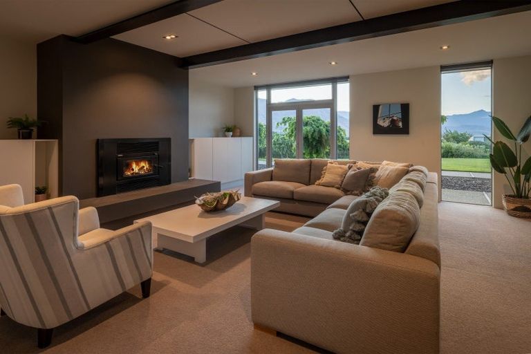 Photo of property in 35 Ridgecrest, Wanaka, 9305
