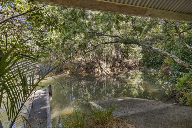 Photo of property in 10 Beach Street, Sandspit, Warkworth, 0982