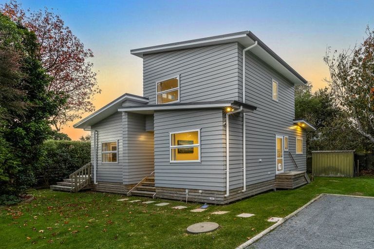 Photo of property in 46 Nimmo Avenue West, Waikanae, 5036