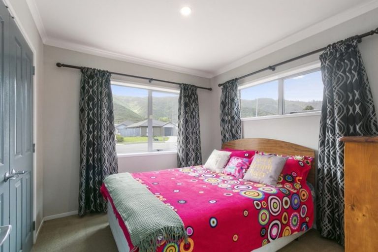 Photo of property in 10 Fraser Colman Grove, Wainuiomata, Lower Hutt, 5014