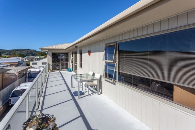 Photo of property in 131 Mayfair Avenue, Whangamata, 3620