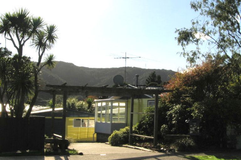 Photo of property in 15 Mimihau Grove, Wainuiomata, Lower Hutt, 5014
