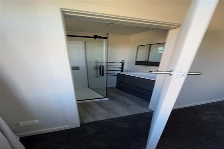 Photo of property in 23 Pakington Street, Westport, 7825