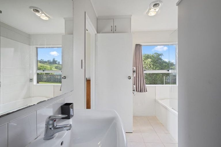 Photo of property in 13 Stack Road, Port Waikato, Tuakau, 2695