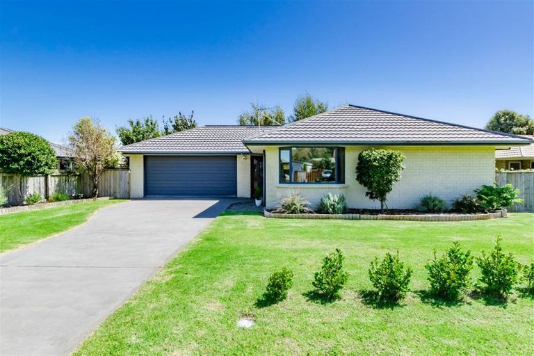 Photo of property in 49 Makarini Street, Paraparaumu, 5032