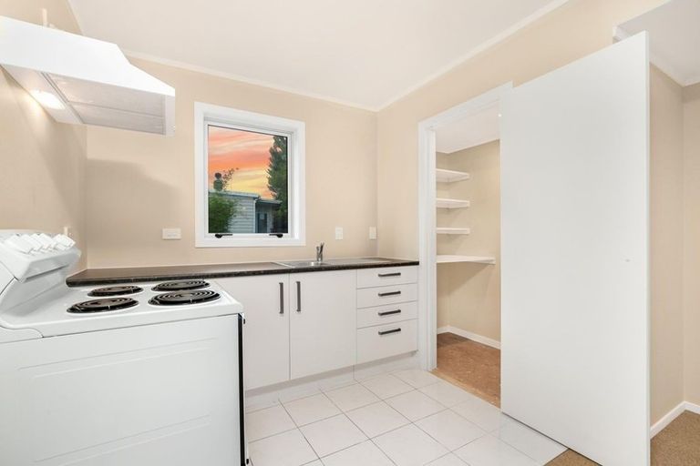 Photo of property in 13a Golf Road, New Lynn, Auckland, 0600