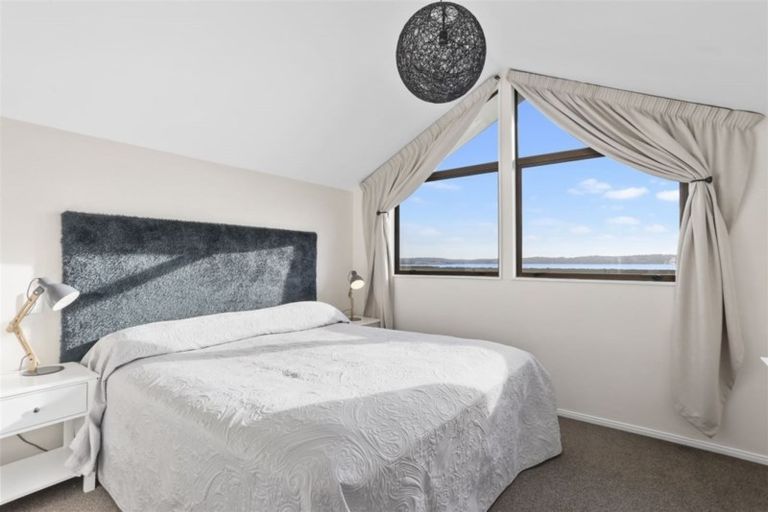Photo of property in 44 Rewarewa Road, Te Atatu Peninsula, Auckland, 0610