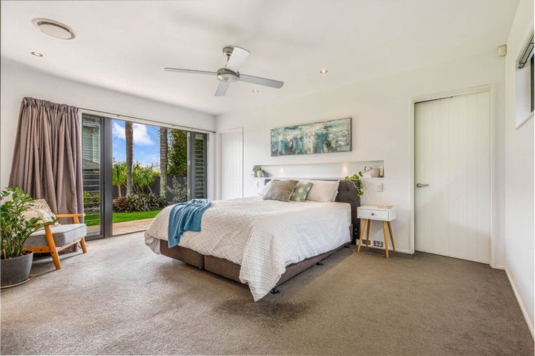 Photo of property in 19 Hamurana Place, Te Atatu Peninsula, Auckland, 0610