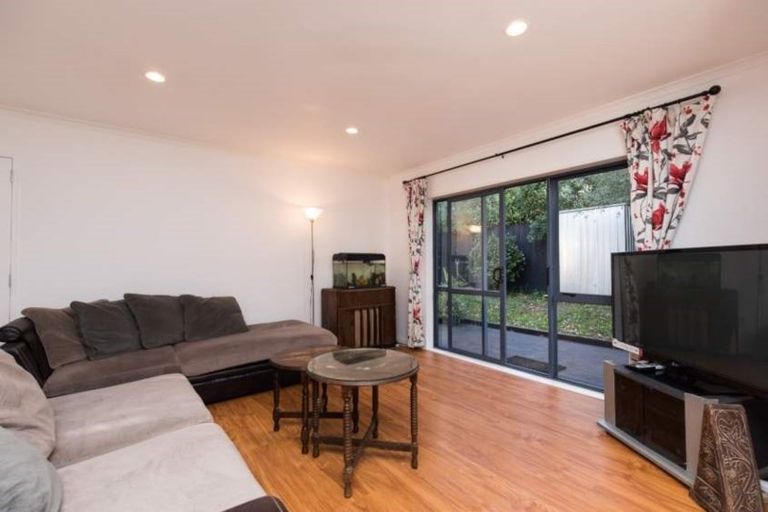 Photo of property in 5 Marblewood Grove, Pukekohe, 2120