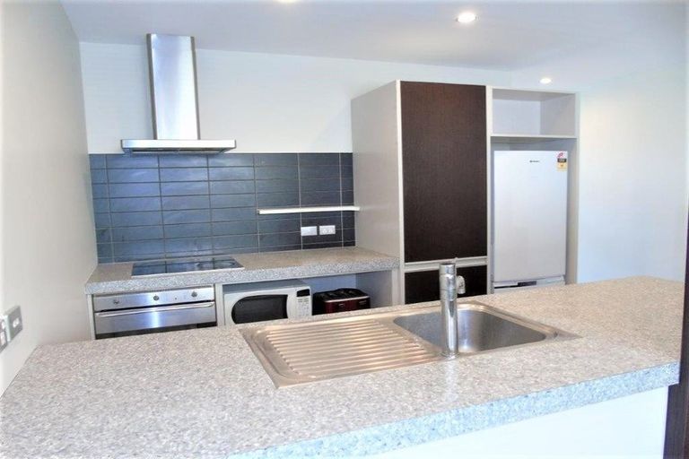 Photo of property in Altar Apartments, 10/120 Rintoul Street, Newtown, Wellington, 6021