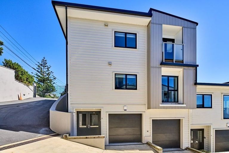 Photo of property in 5/25 Thane Road, Roseneath, Wellington, 6011