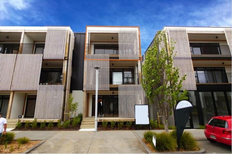 Photo of property in 9/165 Hobsonville Point Road, Hobsonville, Auckland, 0616