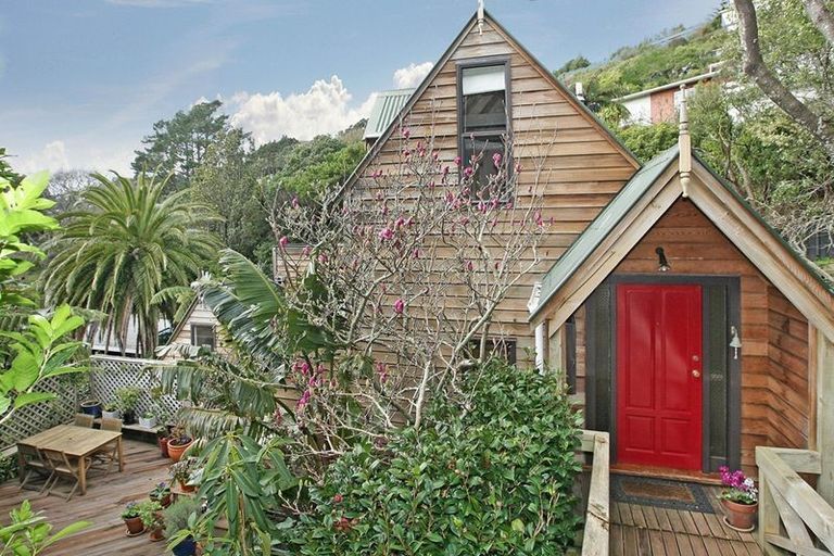 Photo of property in 19 Hereford Street, Wilton, Wellington, 6012