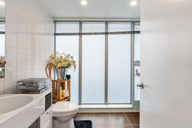 Photo of property in Portal Apartments, 1d/42 Cable Street, Te Aro, Wellington, 6011