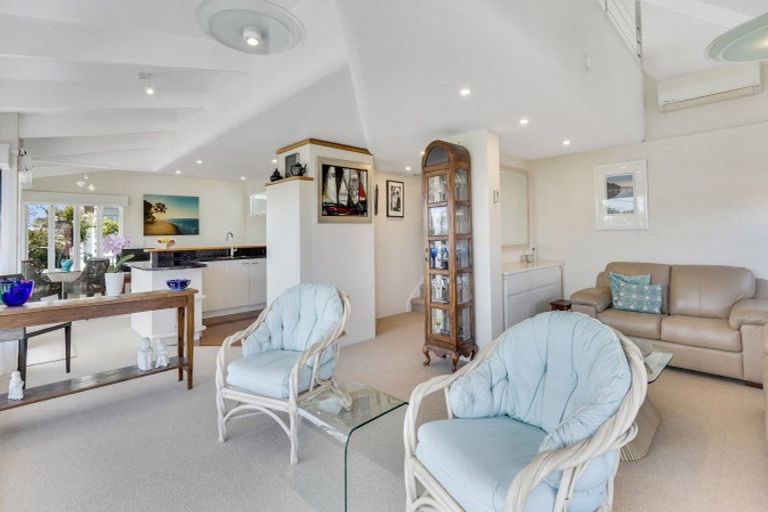 Photo of property in 10 Takutai Avenue, Bucklands Beach, Auckland, 2012