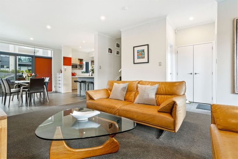 Photo of property in 186 Hobsonville Point Road, Hobsonville, Auckland, 0616