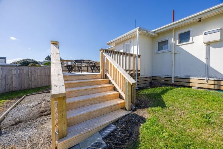 Photo of property in 9 Ohinemuhu Road, Porangahau, 4293