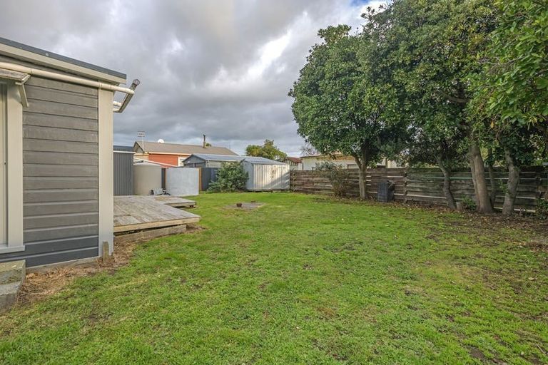 Photo of property in 24 Nuku Street, Tangimoana, 4822