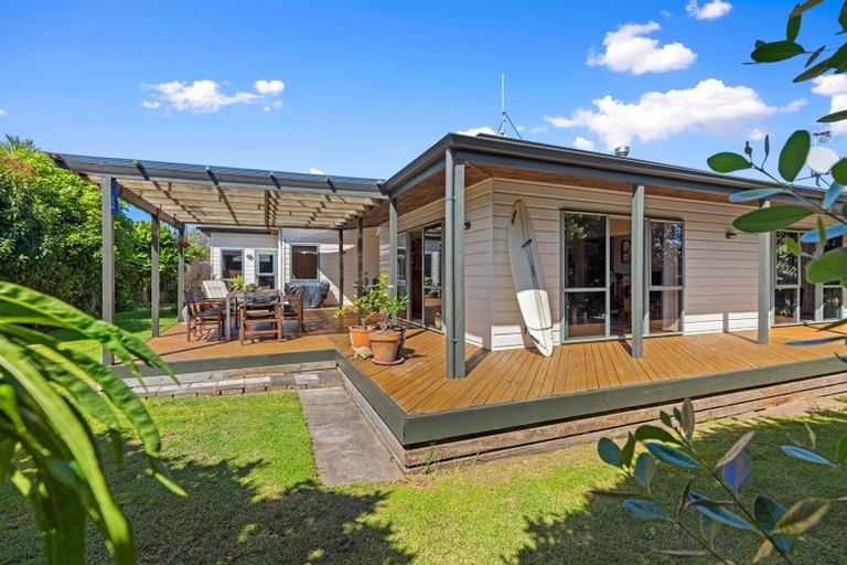 Photo of property in 32 Maesbury Close, Papamoa Beach, Papamoa, 3118
