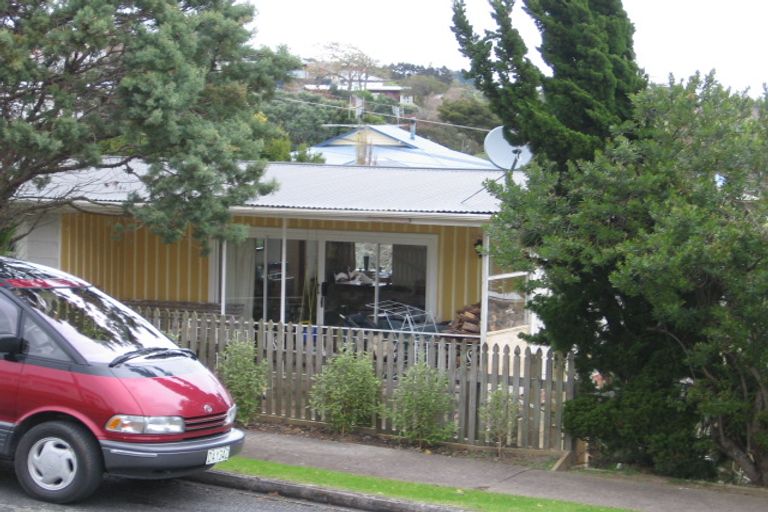 Photo of property in 41 Karaka Street, Helensville, 0800