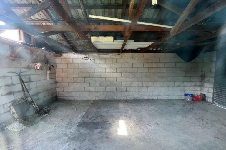 Photo of property in 28 Sawtell Place, Northcote, Christchurch, 8052