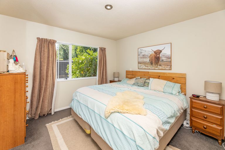 Photo of property in 5 Greenwood Close, Woodend, 7610