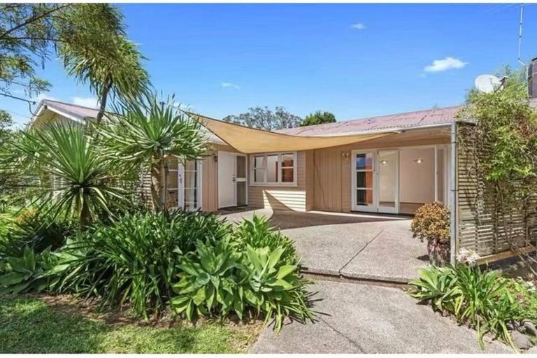 Photo of property in 1/30 Lyttelton Avenue, Forrest Hill, Auckland, 0620