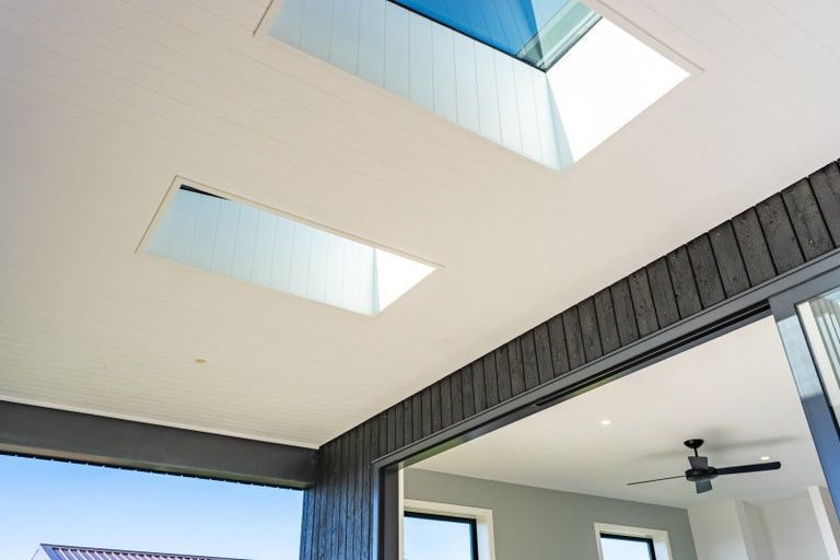 Photo of property in 10 Solar Way, Langs Beach, 0582