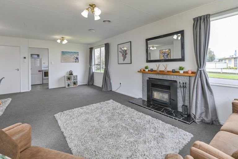 Photo of property in 35 Walton Way, Flaxmere, Hastings, 4120