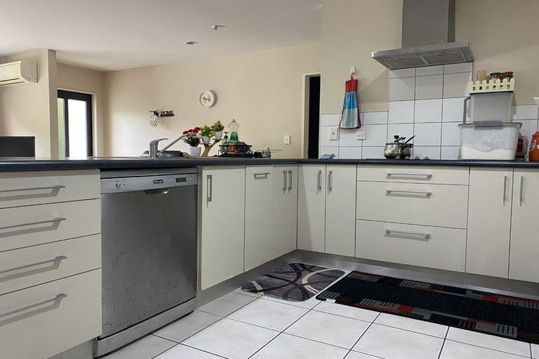 Photo of property in 4 Leadley Lane, Tawa, Wellington, 5028