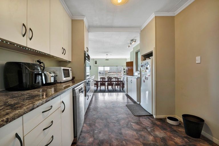 Photo of property in 3 Surrey Street, Stratford, 4332