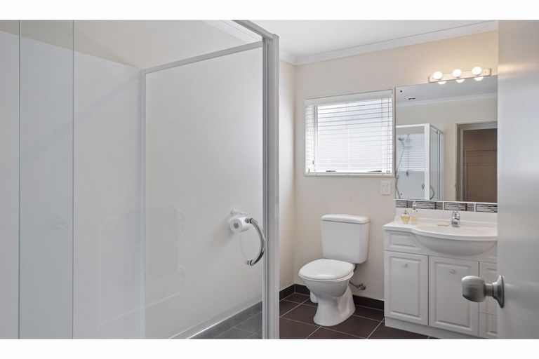 Photo of property in 20 Lime Crescent, Papakura, 2110