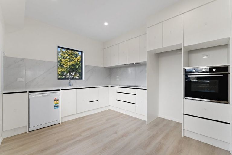 Photo of property in 2d Clutha Crescent, Clover Park, Auckland, 2023