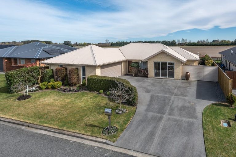 Photo of property in 7 Lancewood Way, Rangiora, 7400