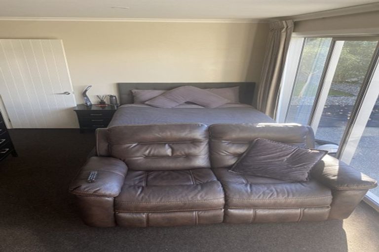 Photo of property in 96 Brougham Street, Westport, 7825