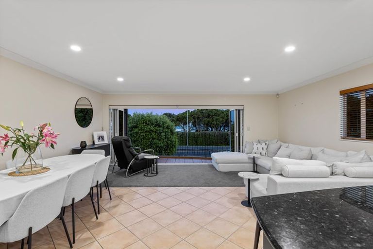 Photo of property in 222 Hibiscus Coast Highway, Orewa, 0931