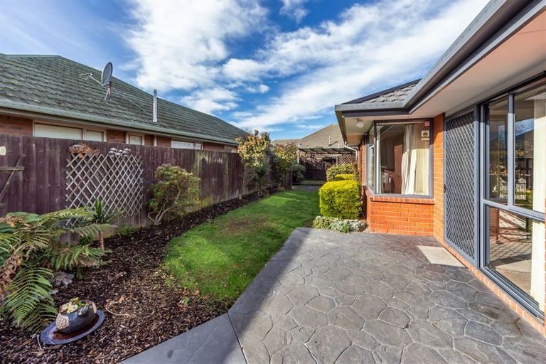 Photo of property in 5 Murfitt Place, Sockburn, Christchurch, 8042