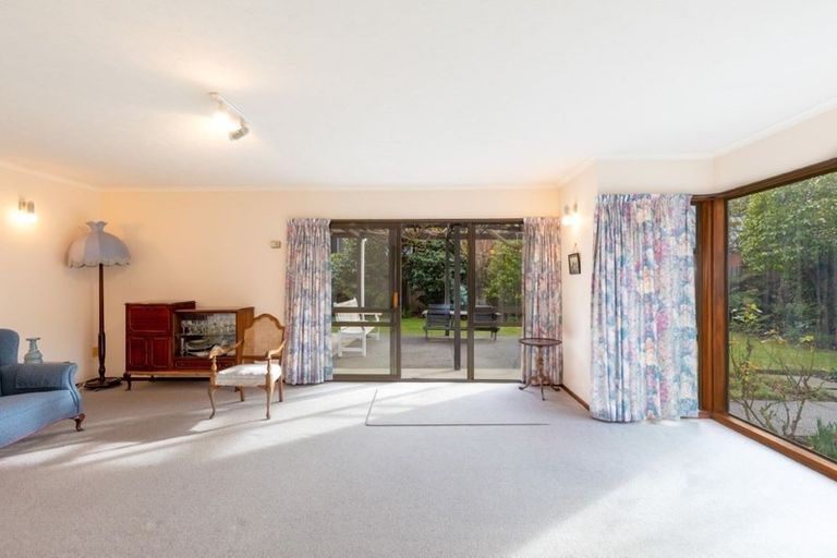 Photo of property in 9 Felstead Place, Avonhead, Christchurch, 8042