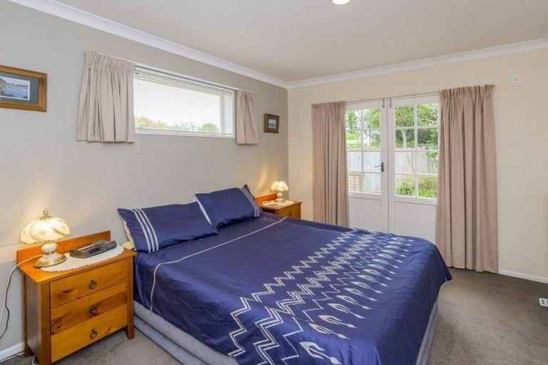 Photo of property in 318 Te Moana Road, Waikanae, 5036